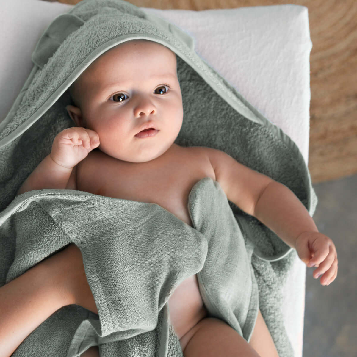 Nifty 2-in-1 Badcape, Olive