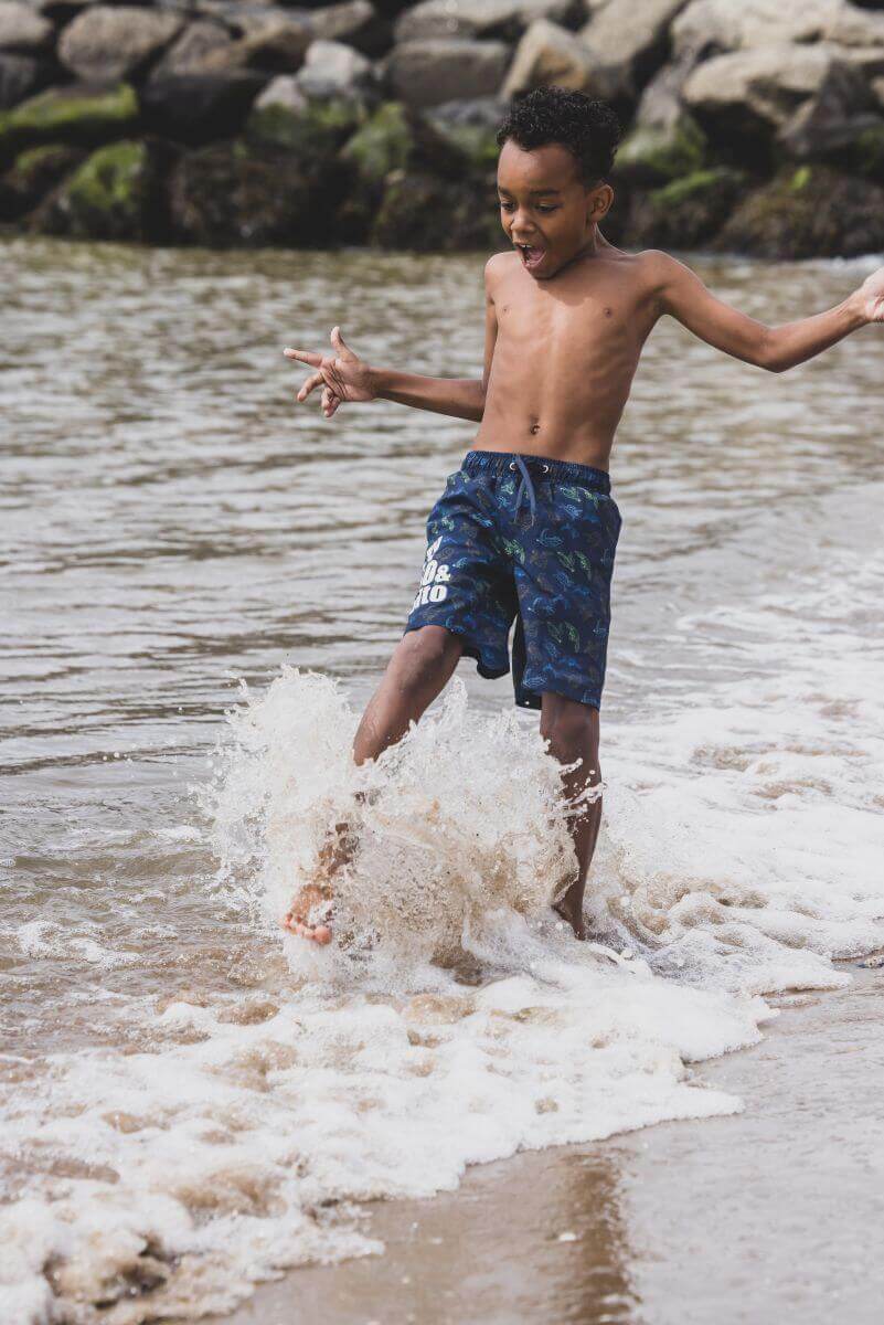 TYGO&vito Beach shorts Navy