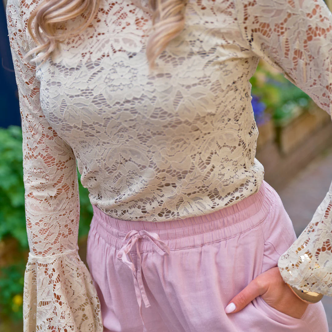Ambika Lace top flare mouw beige